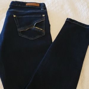 DODENIM JEANS